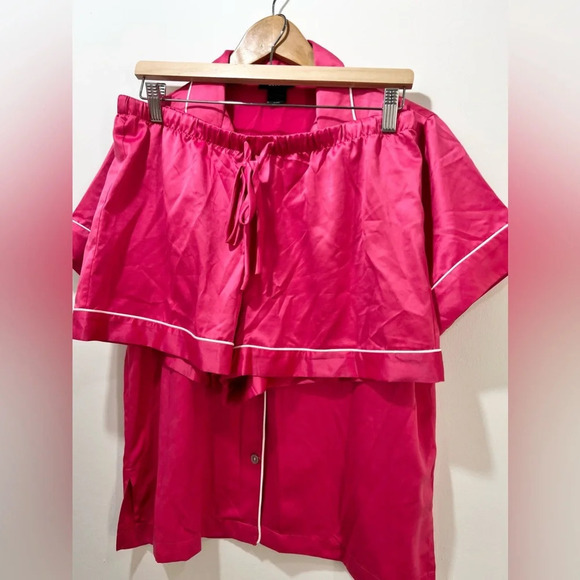 Natori Pajama satin set Size M - Picture 3 of 6